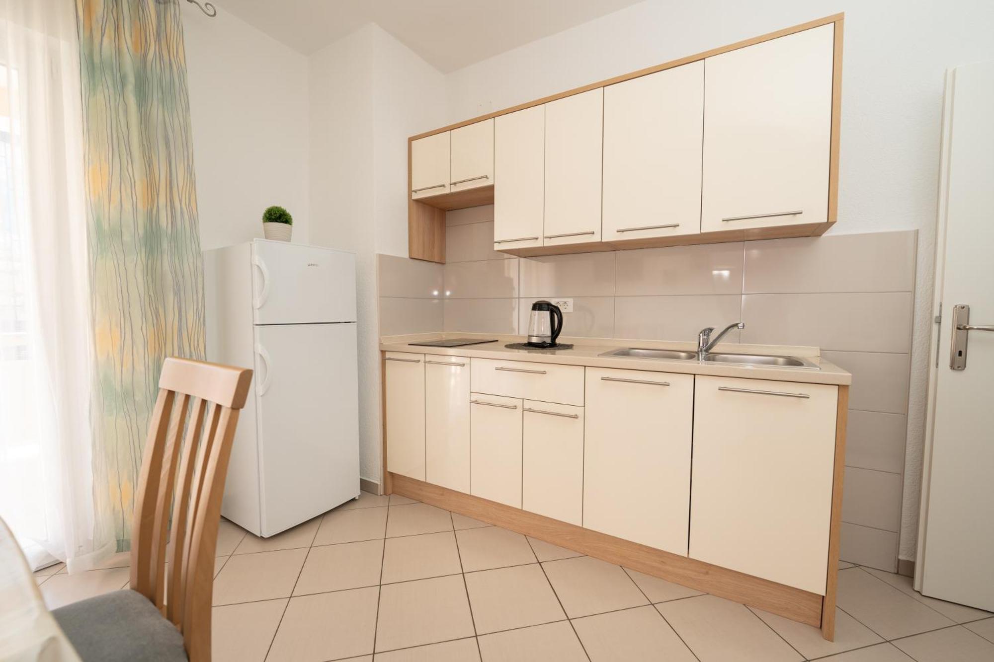 Apartments Biserka Novalja Zimmer foto